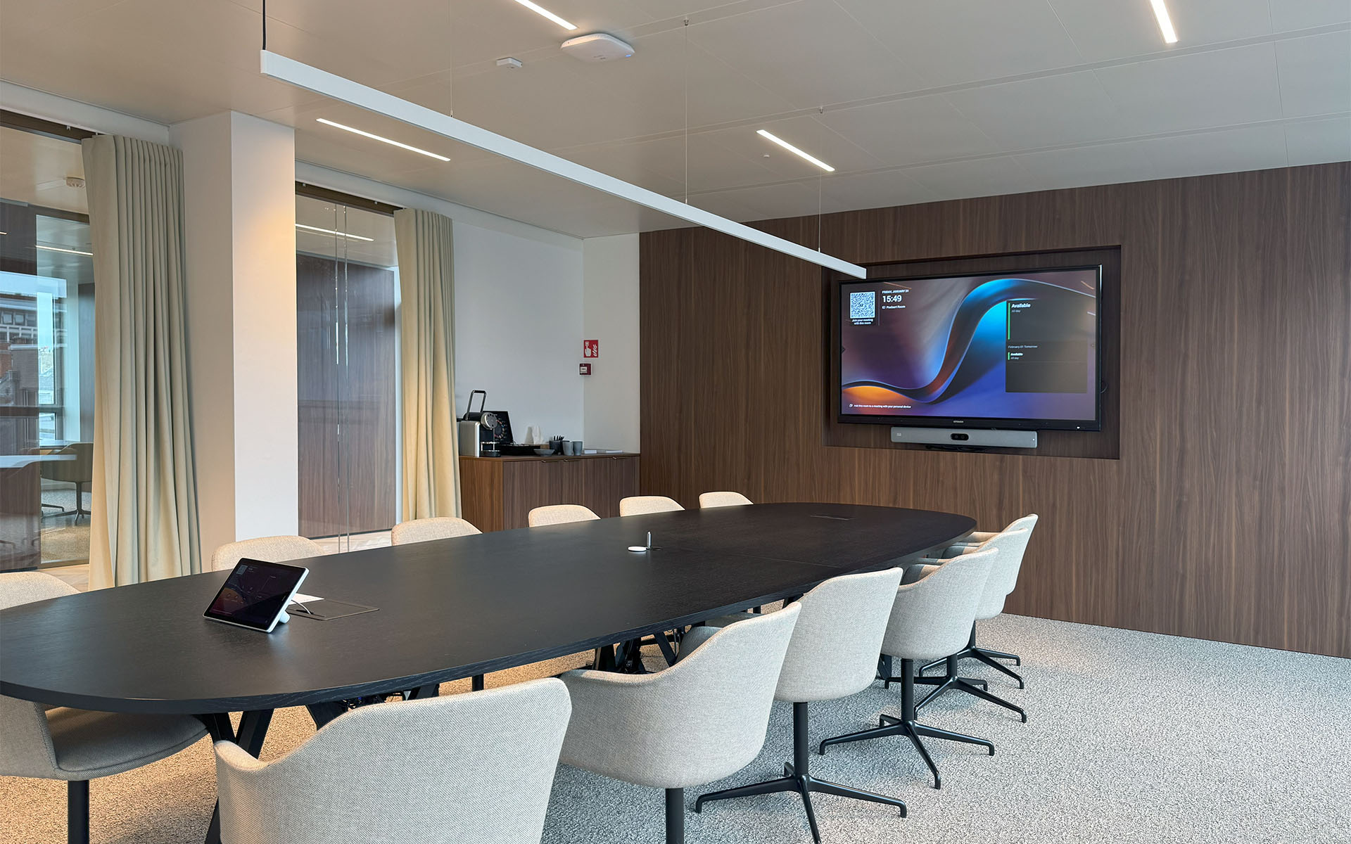 Sala del Consejo – 16 personas