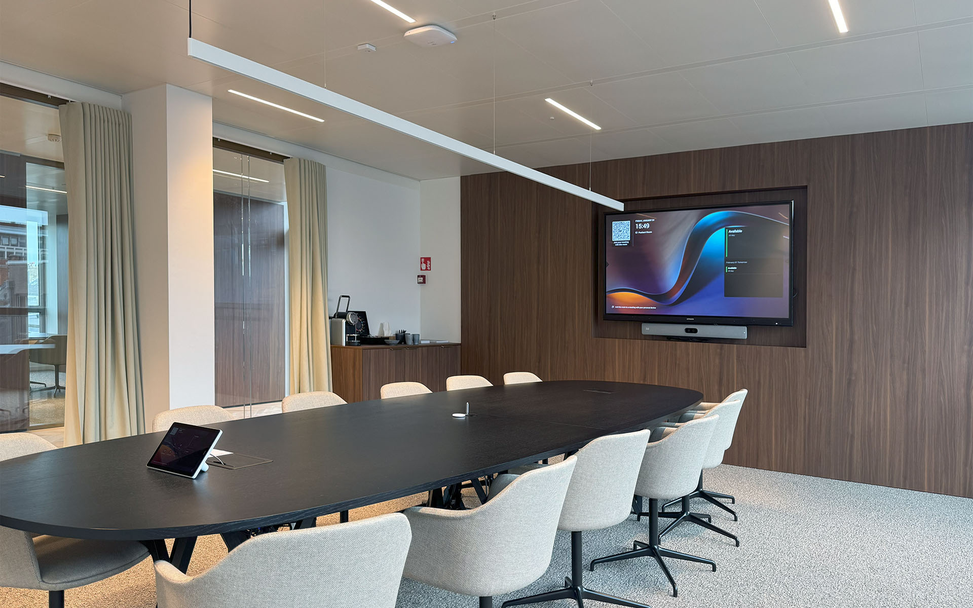 Sala del Consejo – 16 personas